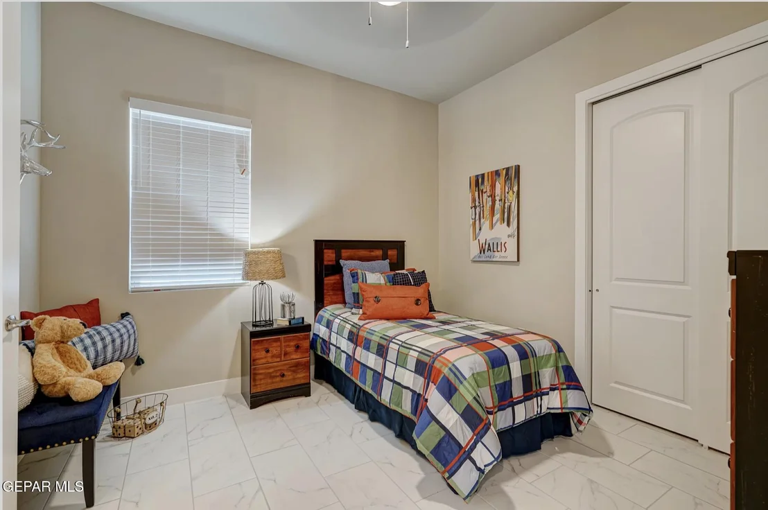 Photo of 812 Fairford Place