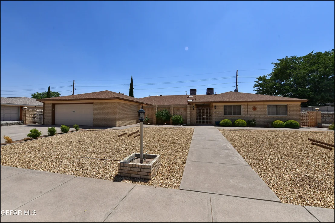 Photo of 8904 METTLER Drive