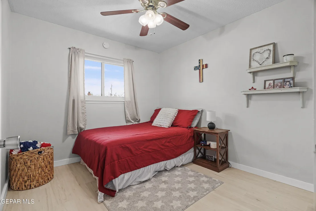 Photo of 5804 TAUTOGA Drive