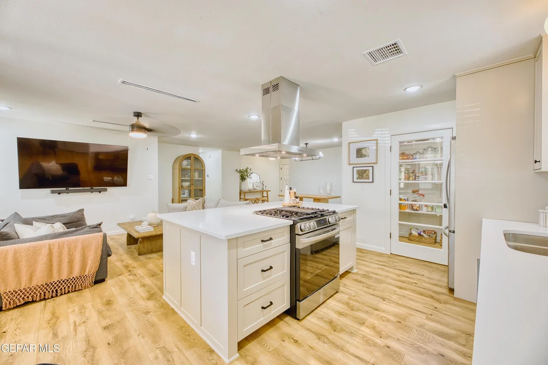 Photo of 10528 Saigon Drive