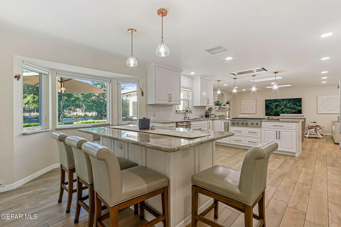 Photo of 717 LIVE OAK Drive