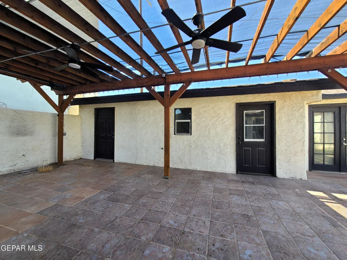 Photo of 1714 BANKER Road