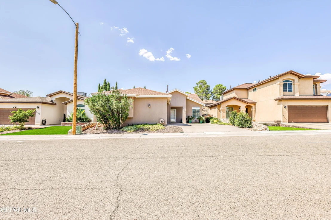 Photo of 7713 OAK LANDING Drive