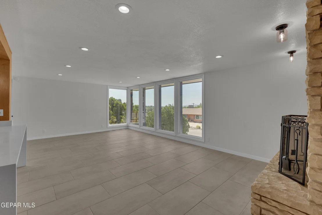 Photo of 4004 Flamingo Drive