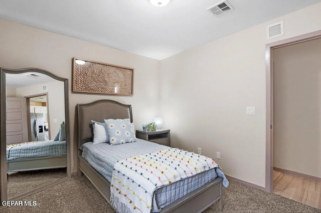 Photo of 948 SANDHURST Place