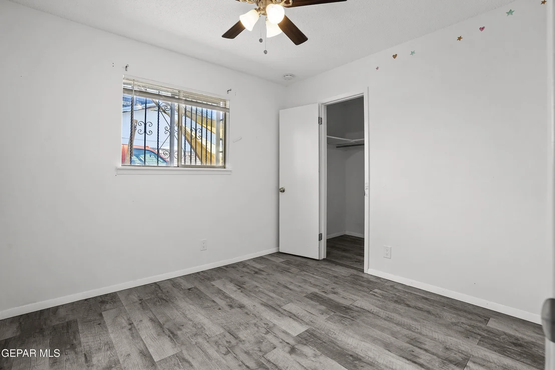 Photo of 5832 DEARBORNE Drive