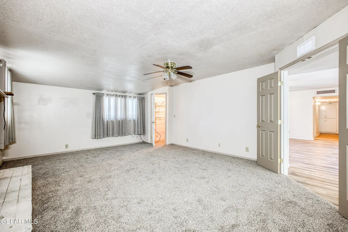 Photo of 5800 NIKE Lane