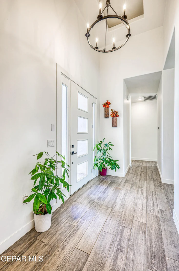 Photo of 5620 RIVER RUN Street