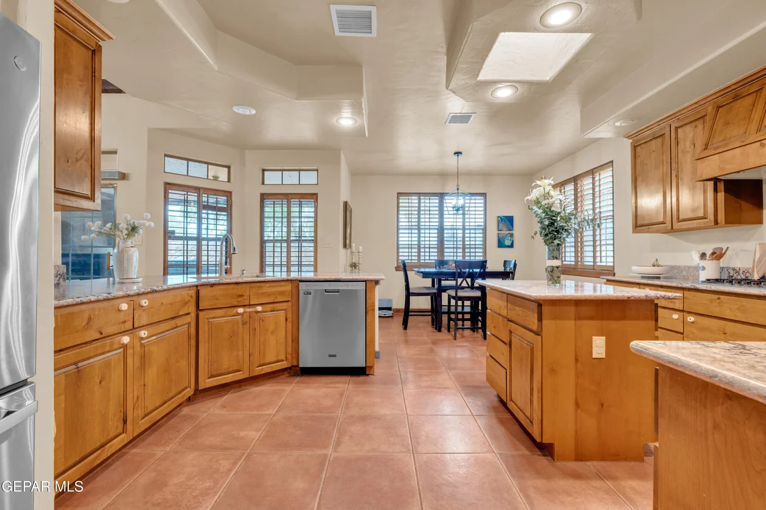 Photo of 1072 LOS MOROS Drive