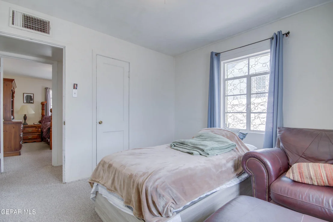 Photo of 3605 TYLER Avenue