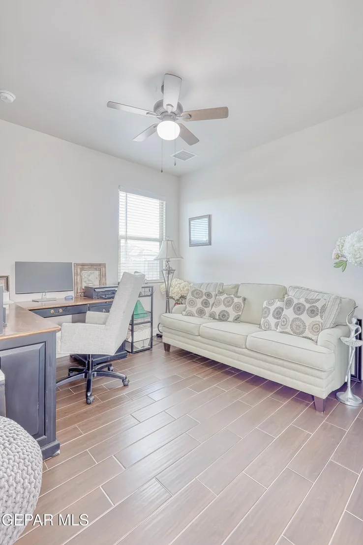 Photo of 484 BINGLEY Place