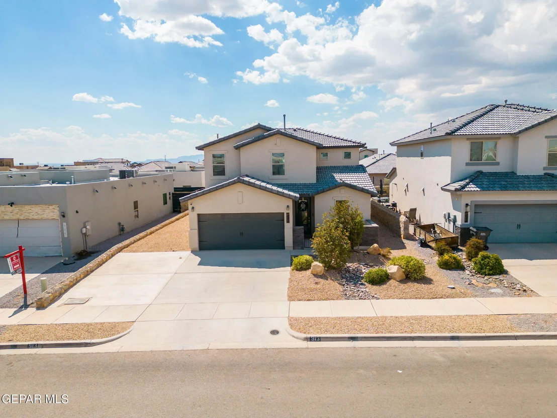 Photo of 913 Airship Place