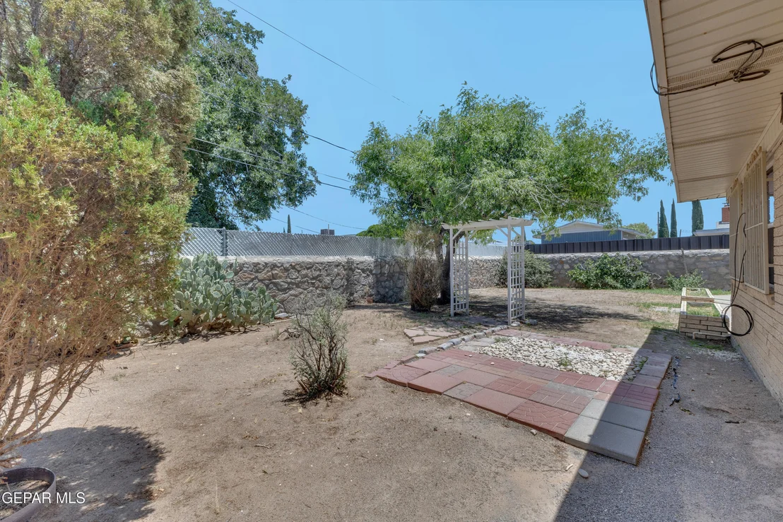 Photo of 8021 MORLEY Drive