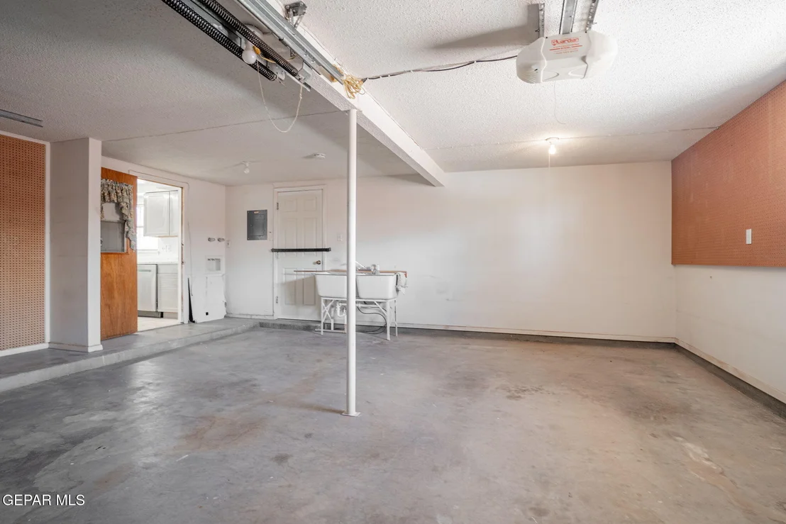 Photo of 3217 SHETLAND Road