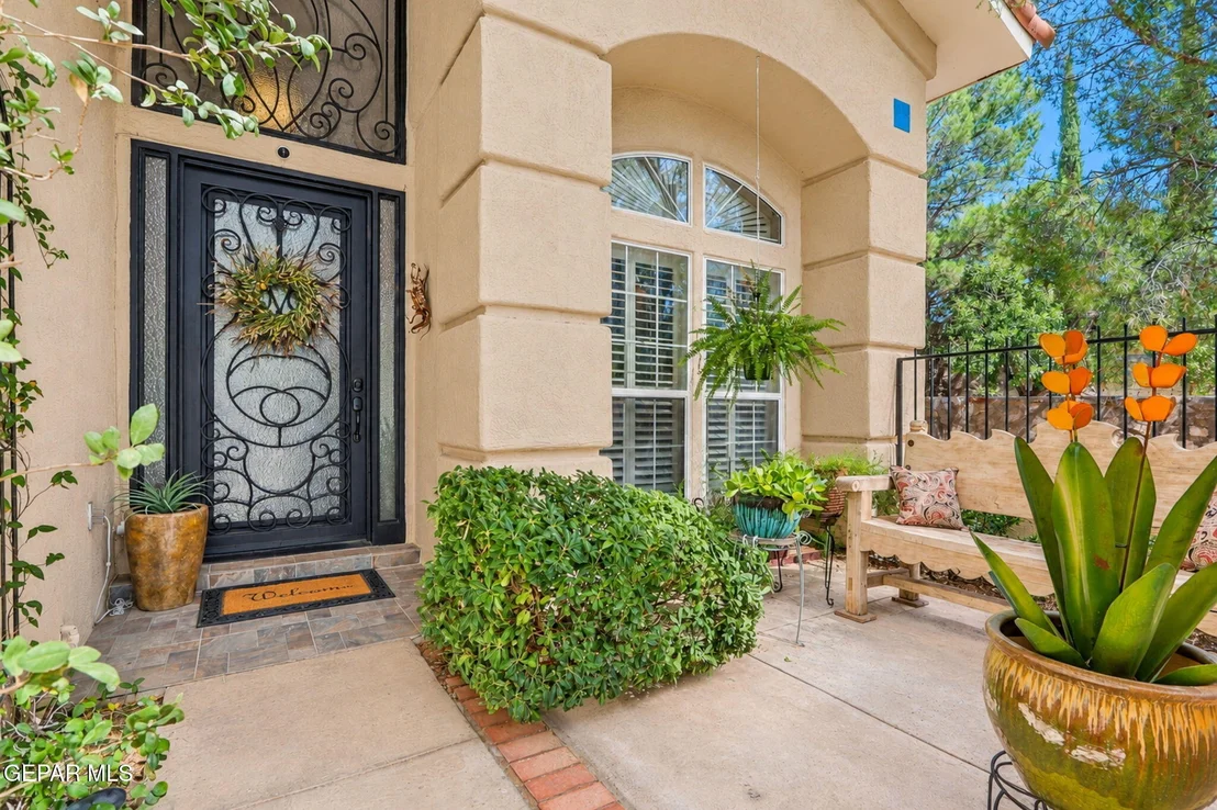 Photo of 1158 PINE RIDGE Way