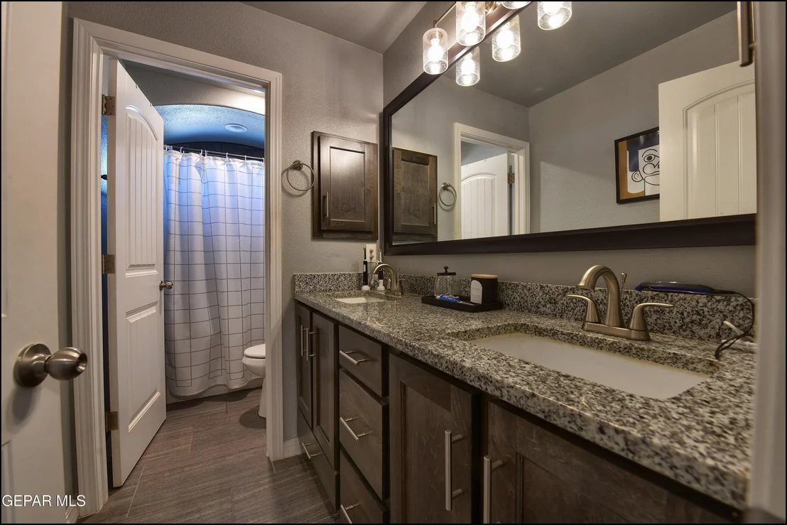 Photo of 913 ABE GOLDBERG Drive
