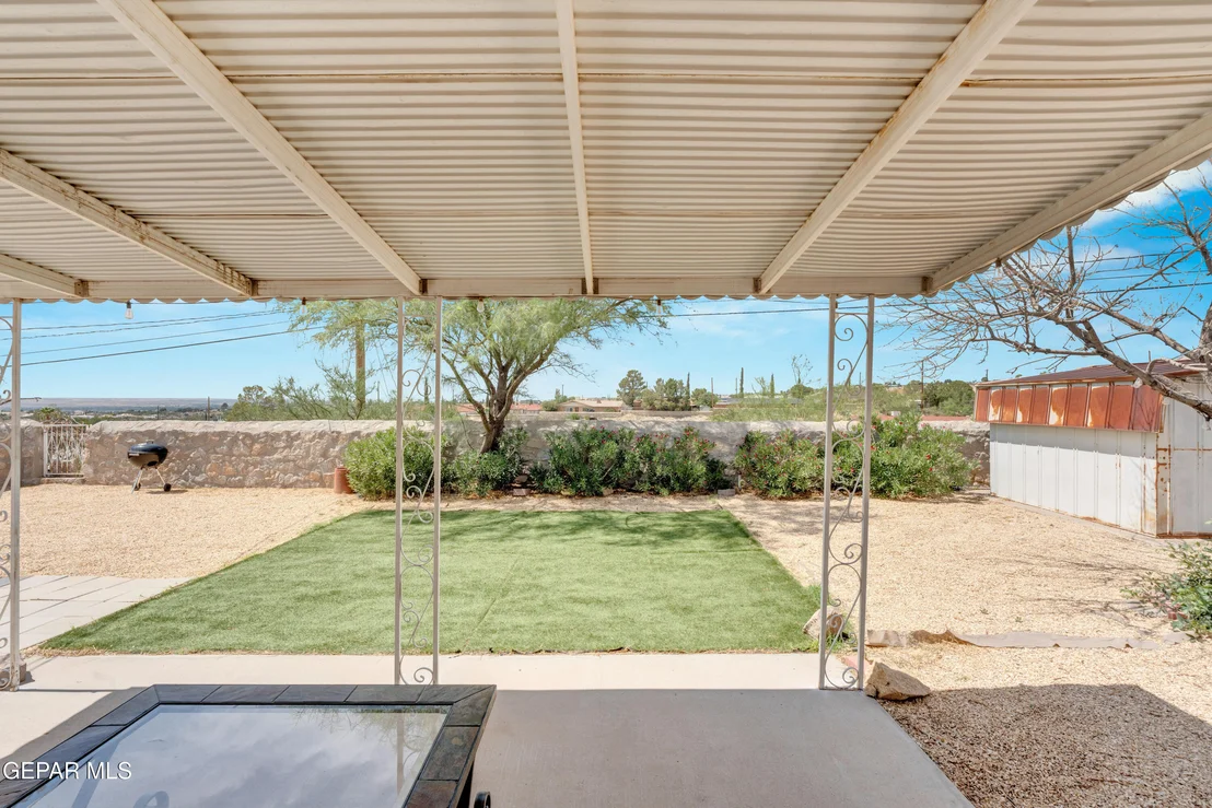 Photo of 321 CRESTMONT Drive