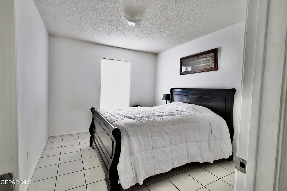 Photo of 816 MONCLOVA Lane