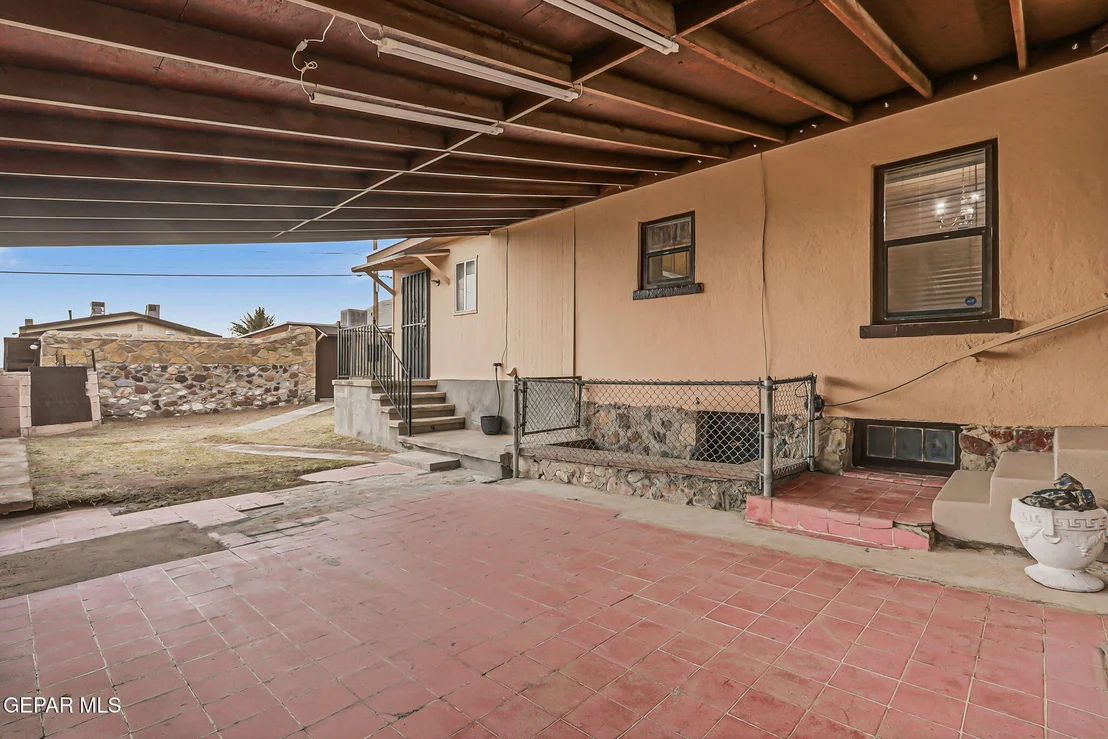 Photo of 2630 Wheeling Avenue