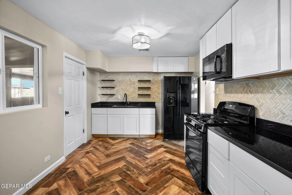 Photo of 3621 Sheppard Ave Avenue