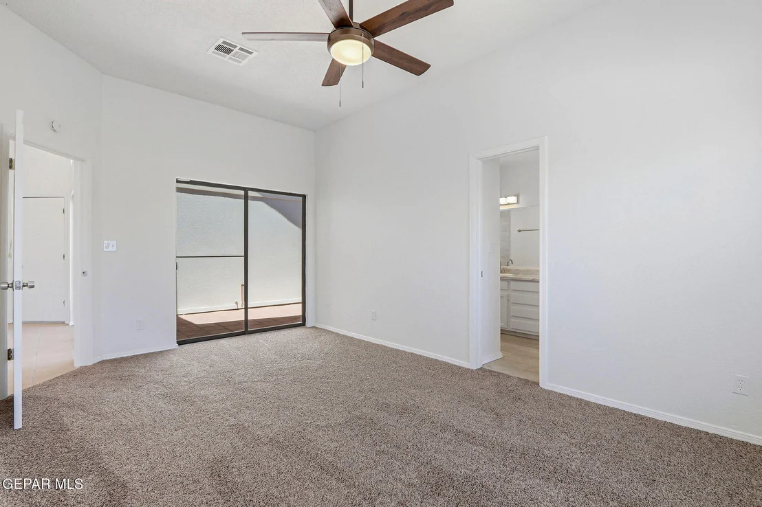 Photo of 628 WOODCREST Lane