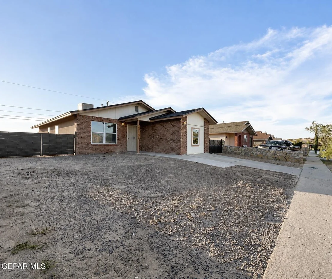 Photo of 441 REILLY Lane