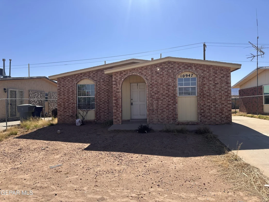 Photo of 10947 STONEBRIDGE Drive