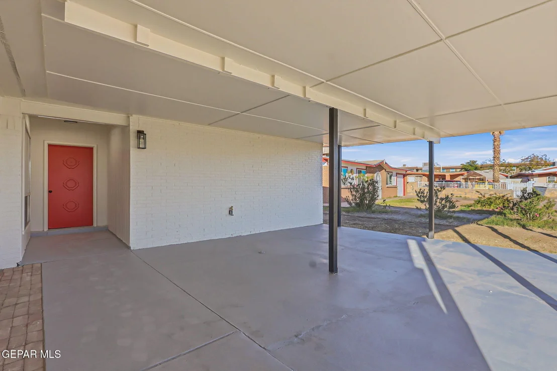 Photo of 113 W POINT Drive