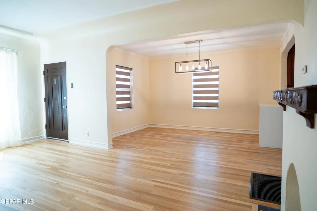 Photo of 1211 MESITA Drive