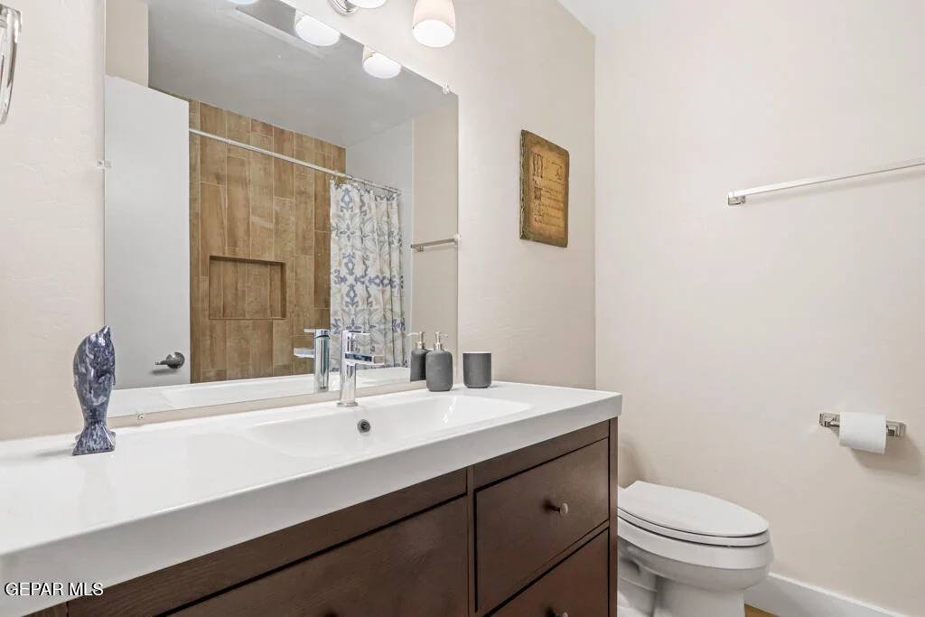 Photo of 10053 Foothill Drive