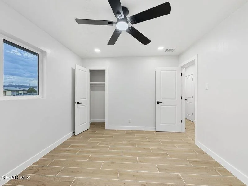 Photo of 5117 PEACOCK Lane