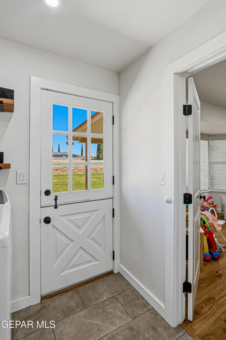 Photo of 10605 CAUSEWAY Drive