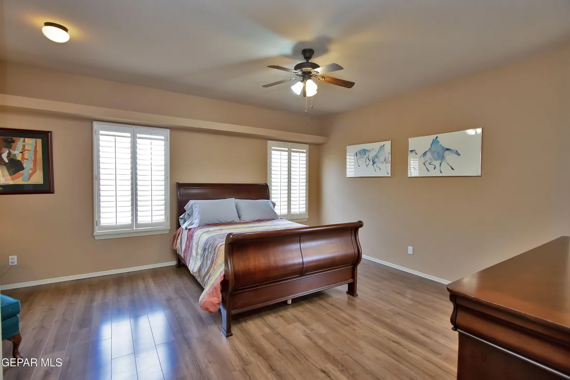Photo of 920 TYLER SETH Avenue