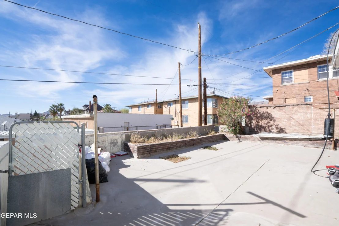 Photo of 521 RANDOLPH Drive