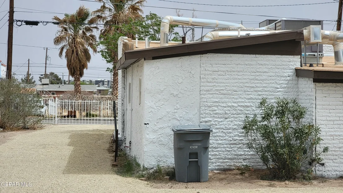 Photo of 231 FRANCIS Street