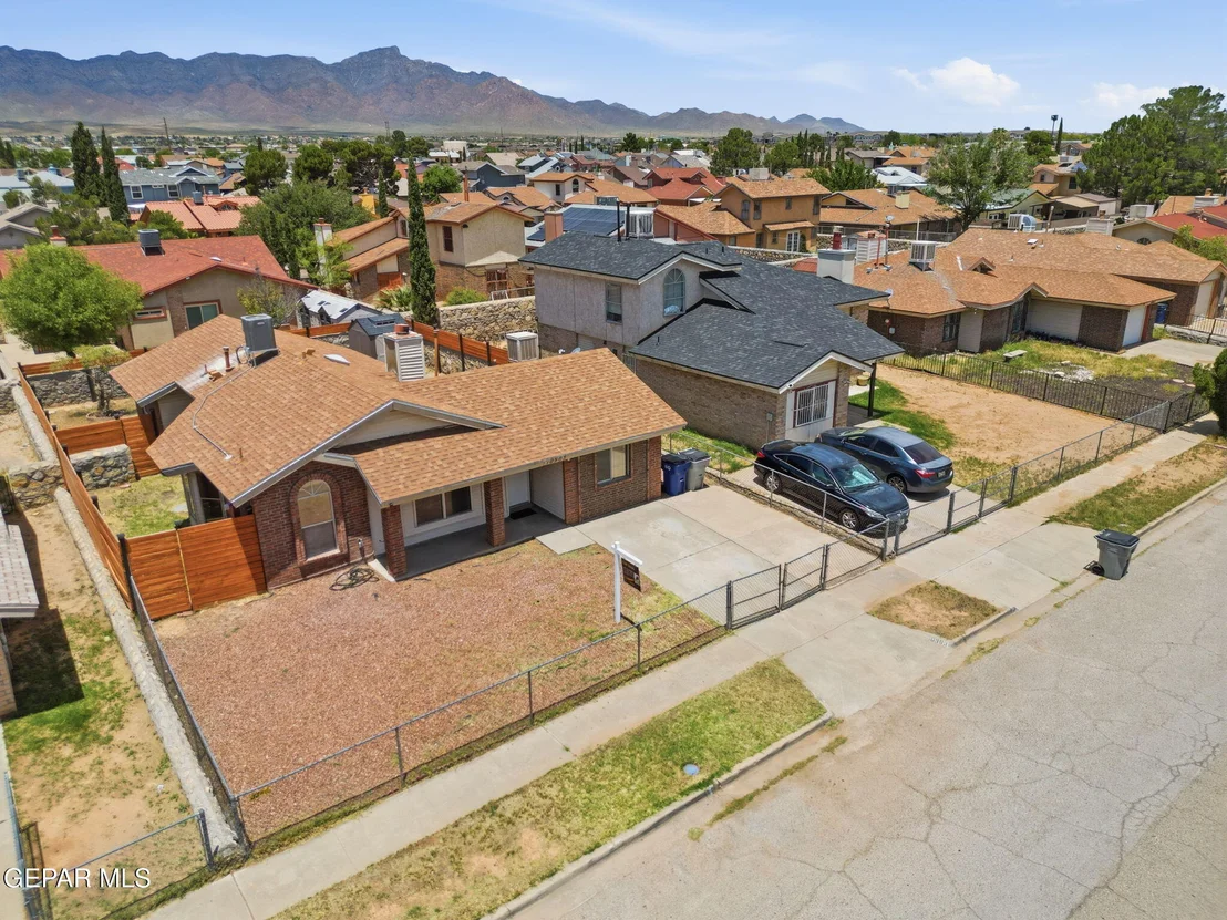 Photo of 10905 DIZZY DEAN Place