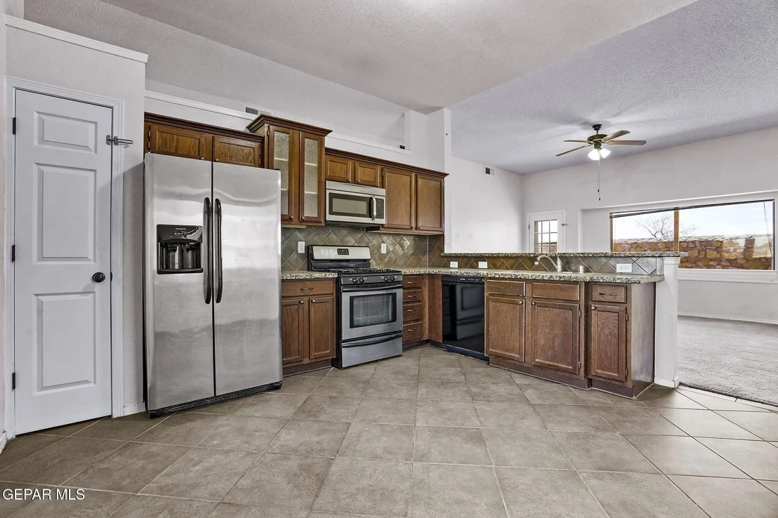 Photo of 813 Desert Bush Drive