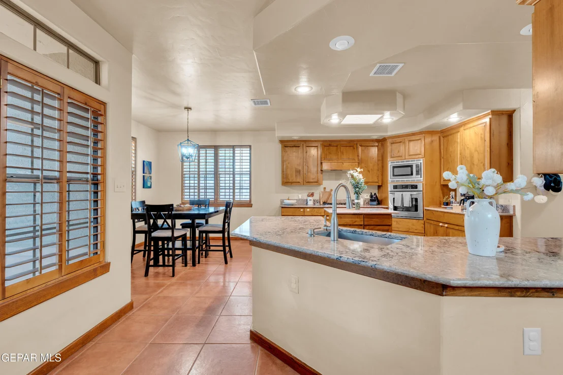 Photo of 1072 LOS MOROS Drive