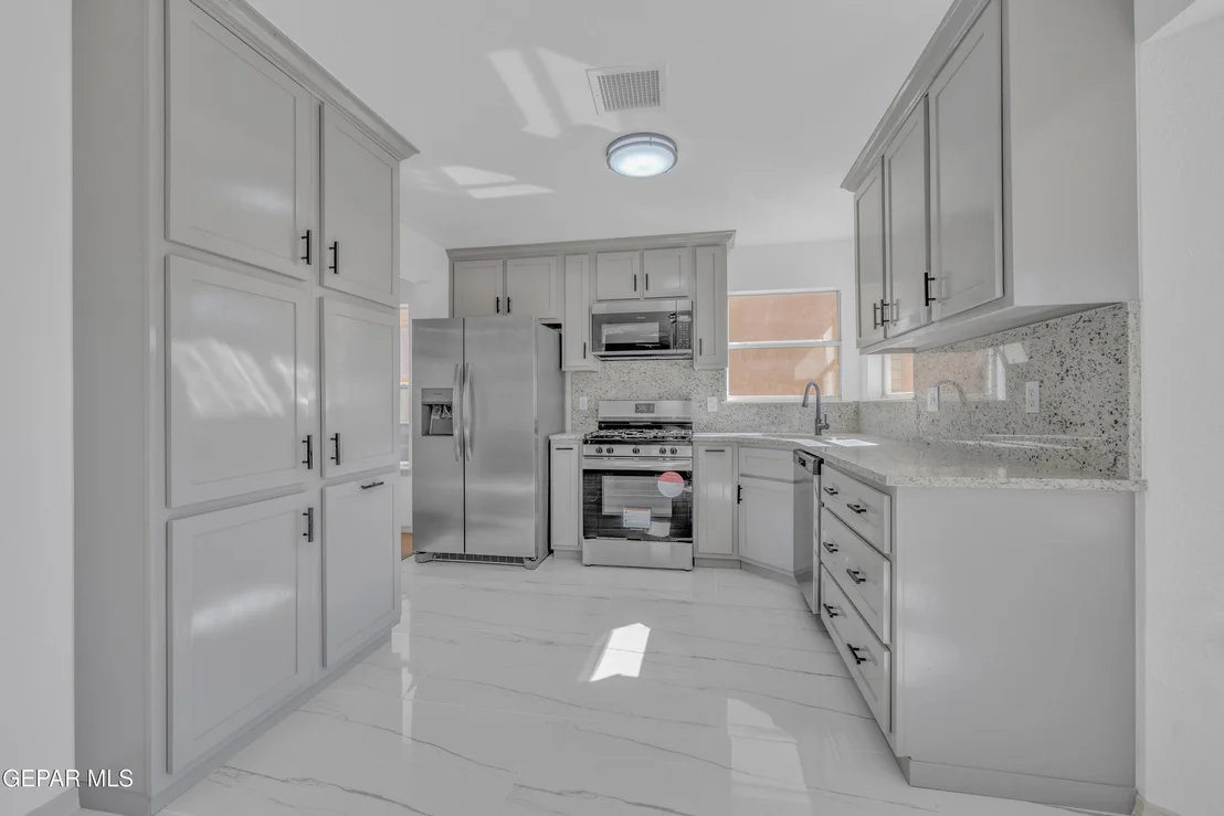 Photo of 12608 SETTING SUN Drive