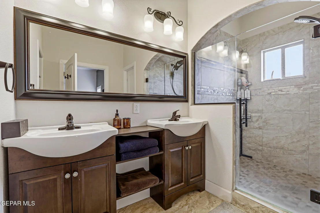 Photo of 5833 SPANISH Place