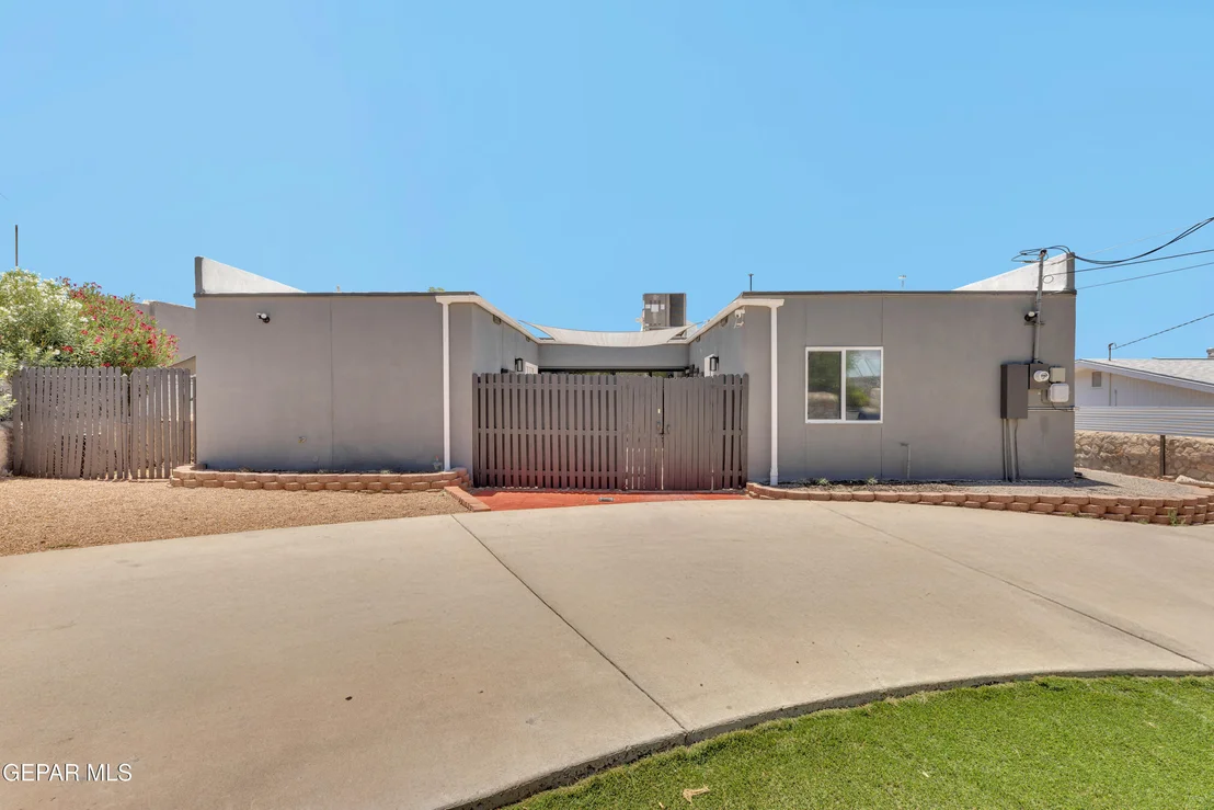 Photo of 809 GALLOWAY Drive