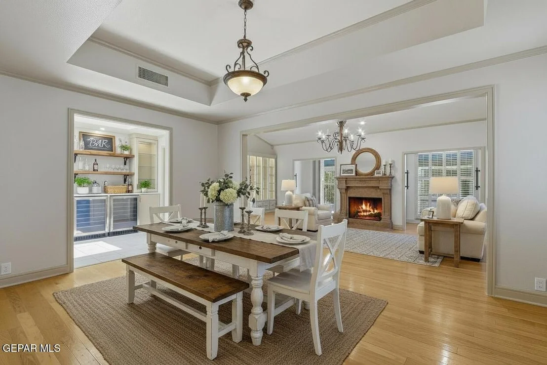Photo of 1077 LOS JARDINES Circle