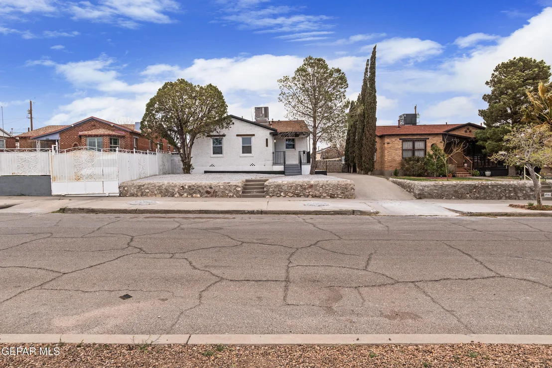 Photo of 3719 Jackson ave Avenue