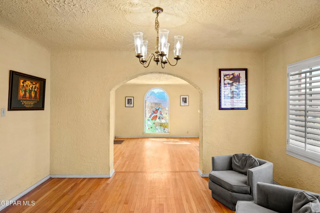 Photo of 515 GREGORY Avenue