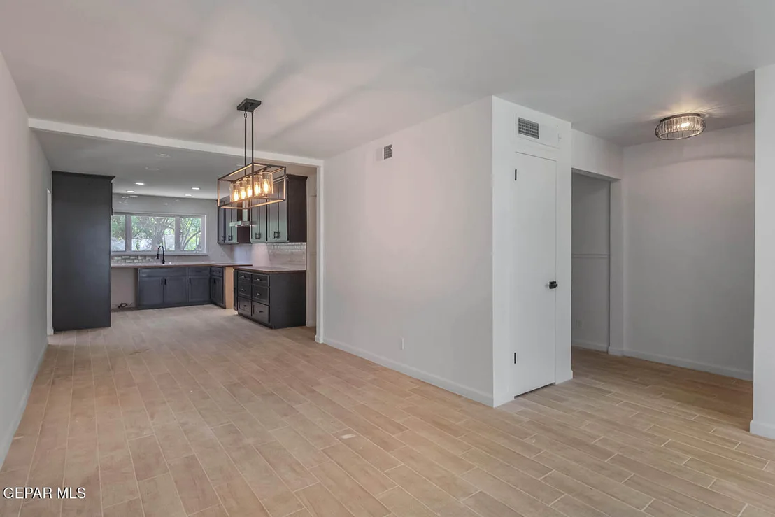 Photo of 730 MONTCLAIR Drive