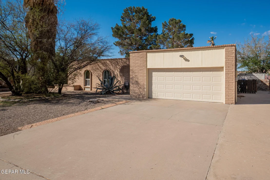 Photo of 4128 LA BRIGADA Lane