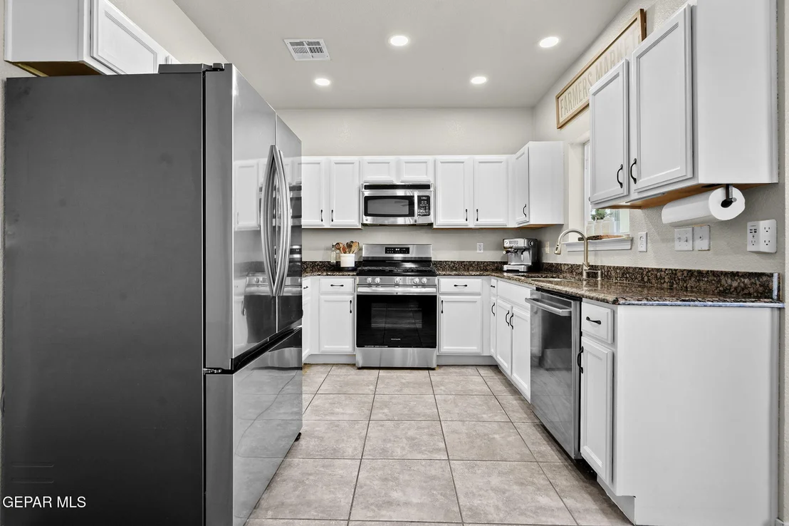 Photo of 5813 REDSTONE RIM Drive