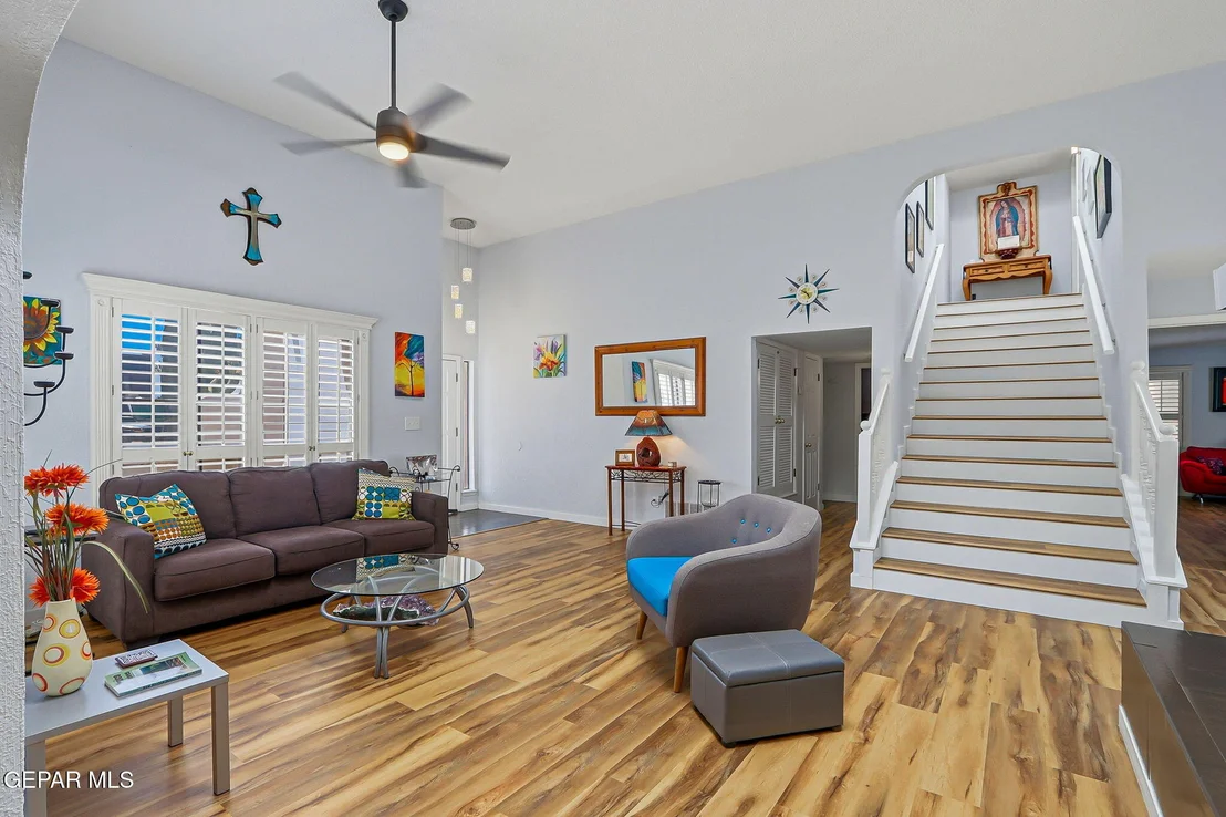 Photo of 605 MOONDALE Drive