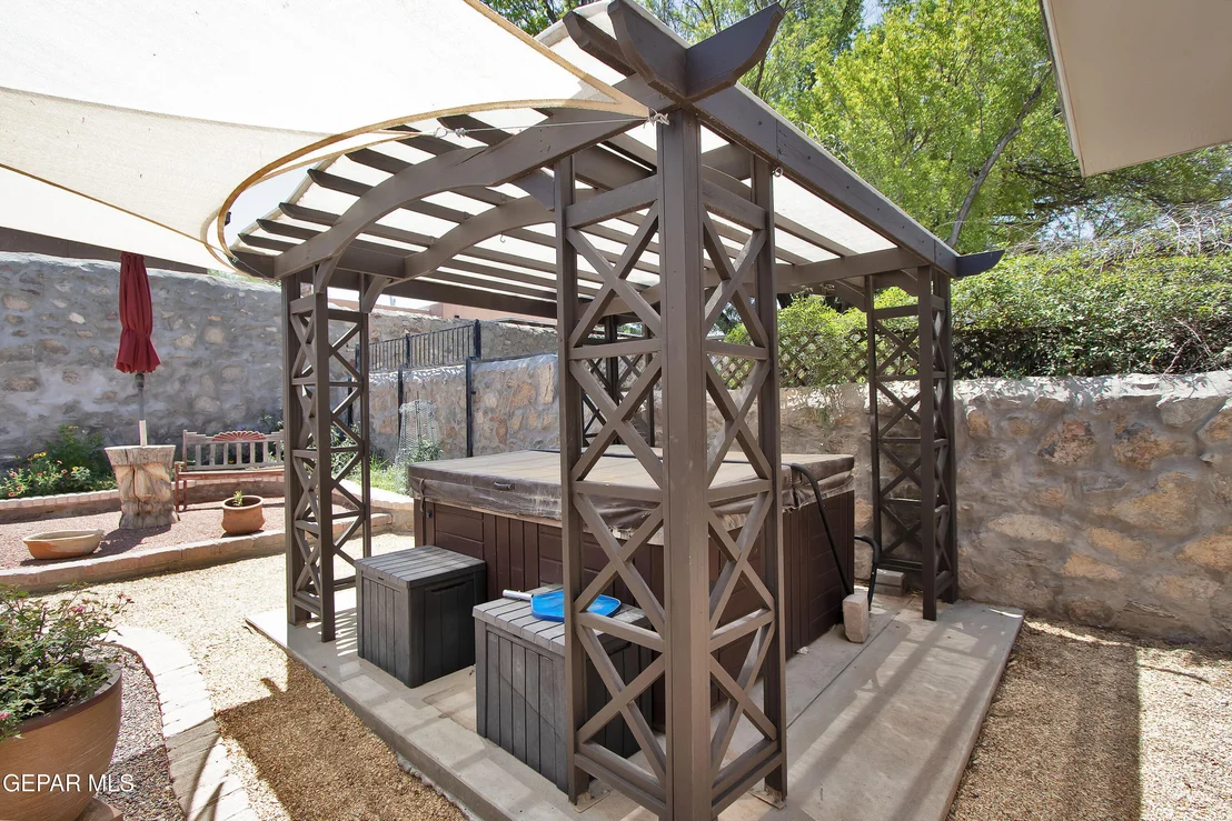 Photo of 516 QUERETARO Drive