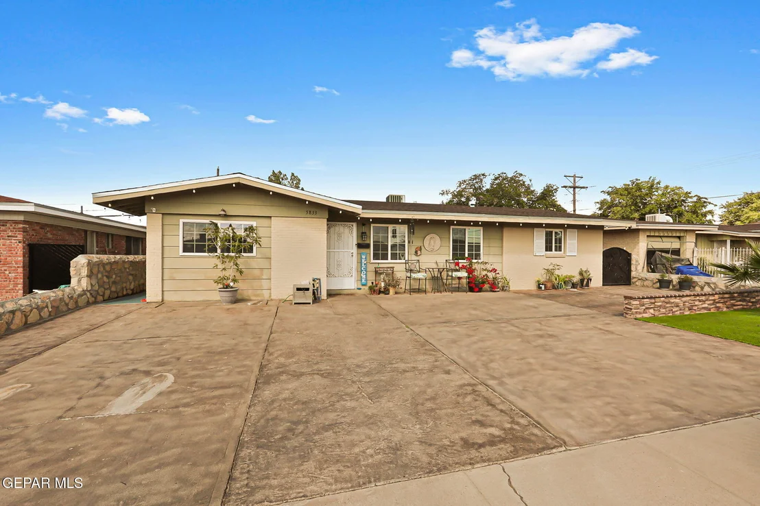 Photo of 5833 Pickerel Drive